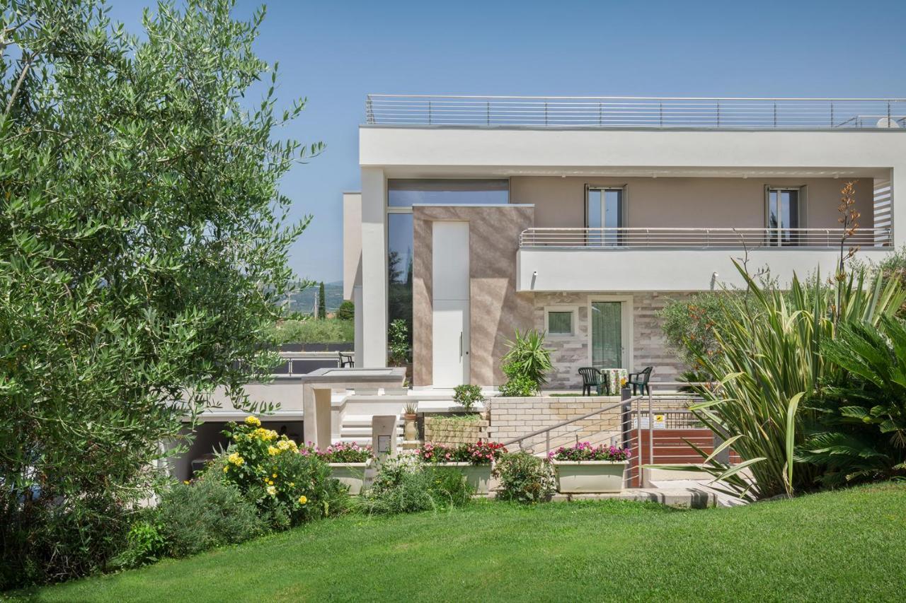 Villa Aurora-Holiday Home Apt3 巴多利诺 外观 照片
